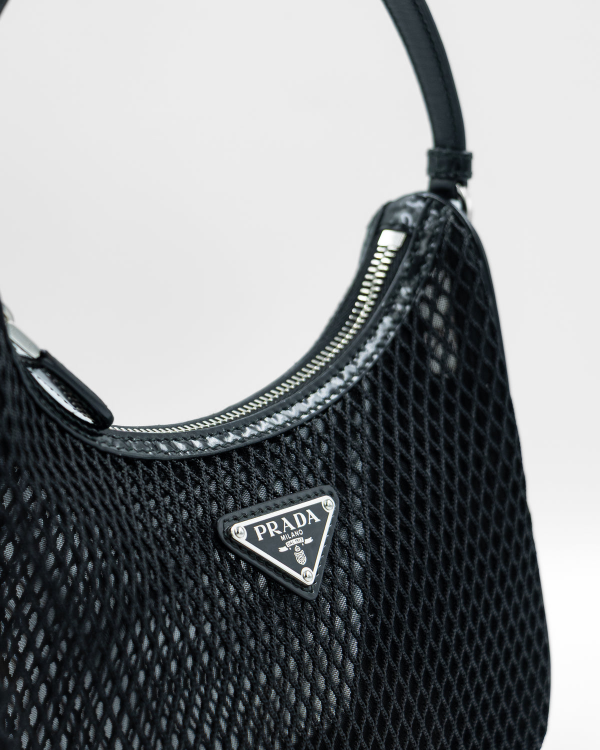 Prada - Re-Edition 2005 Mini Bag